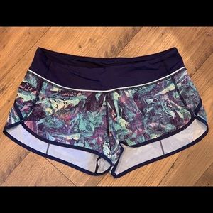 Lululemon shorts sz8